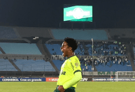 Gol de Endrick com comemoração de 