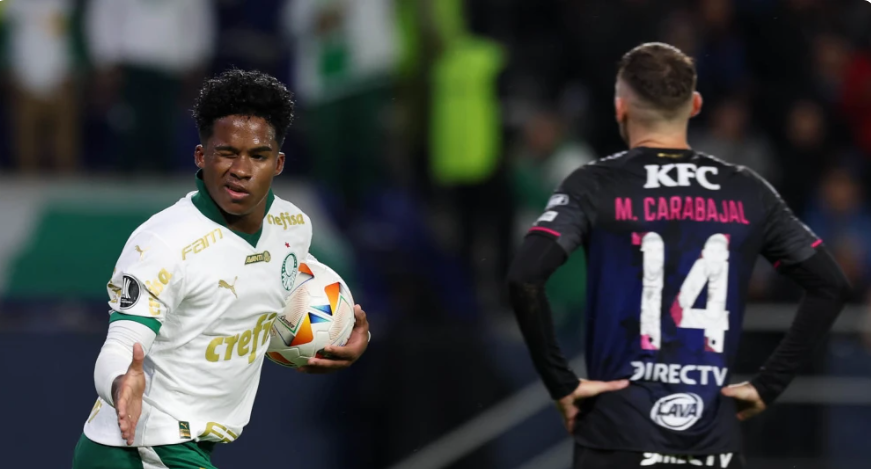 Endrick comemora gol do Palmeiras sobre o Del Valle