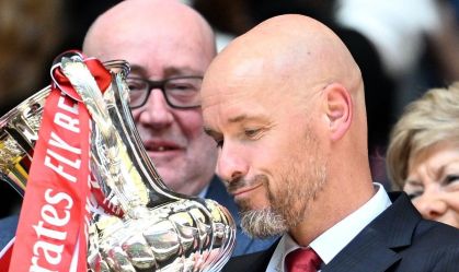 Manchester United anuncia renovação de contrato com técnico Erik ten Hag