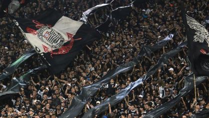 Torcida do Corinthians na Neo Química Arena