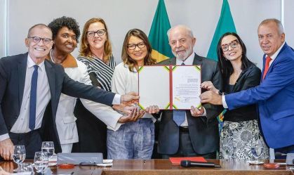 Lula sanciona lei que mantém em sigilo nome de mulheres vítimas de violência doméstica