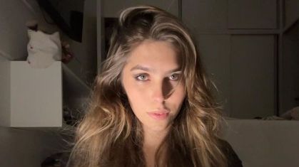 Atriz Gabriela Medeiros interpreta a personagem Buba no remake da novela "Renascer"