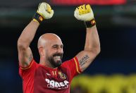 Aos 41, goleiro espanhol Pepe Reina admite: 