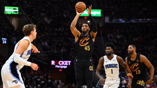 Donovan Mitchell liderou os Cavs na vitória sobre os Celtics