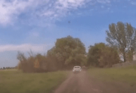 Vídeo flagra momento que drone russo atinge viatura e mata policial na Ucrânia