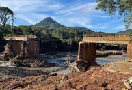 Sem luz, sem água e sem comércio, Sinimbu está no escuro desde abril