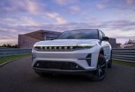 Jeep revela o Wagoneer S: primeiro SUV elétrico global da marca