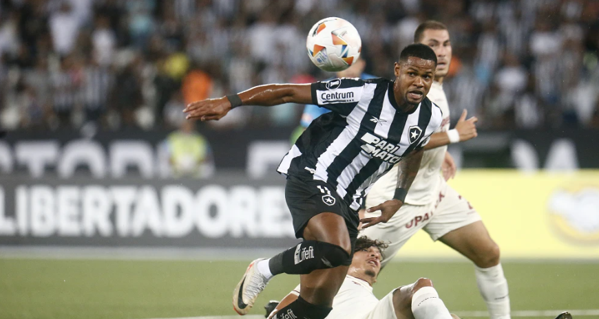 Júnior Santos é desfalque contra o Peñarol