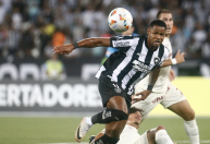 Botafogo: Júnior Santos segue fora e é desfalque contra o Peñarol