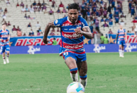 Vaiado, Marinho chora após empate do Fortaleza e ganha apoio de Vojvoda