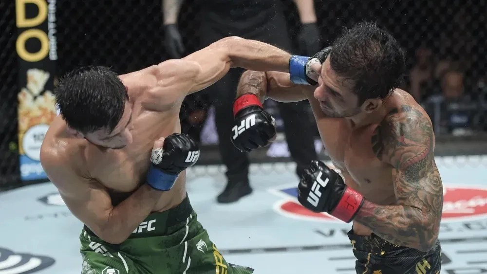 Alexandre Pantoja fez uma luta dura com Steve Erceg, mas manteve o cinturão dos moscas