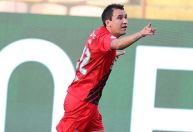 Veiga perde pênalti, Athletico-PR vence Palmeiras e retoma liderança do Brasileirão