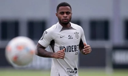 Lateral do Corinthians passa por cirurgia e fica fora por até 5 meses