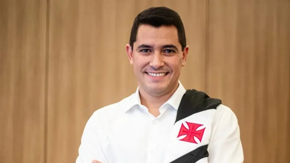Pedro Martins foi oficializado como novo diretor de futebol pelo Vasco