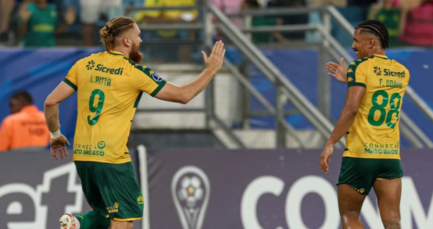 Pitta e Sobral em jogo da Sul-Americana