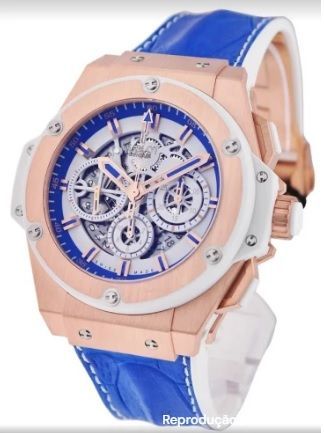 Relógio tem pulseira de couro de crocodilo azul e possui resistência à água de até 100 metros / Reprodução/Instagram