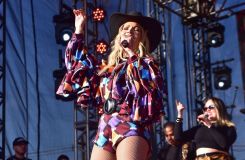 A cantora disse que enfrentará uma maratona de São João com 48 shows em 12 estados