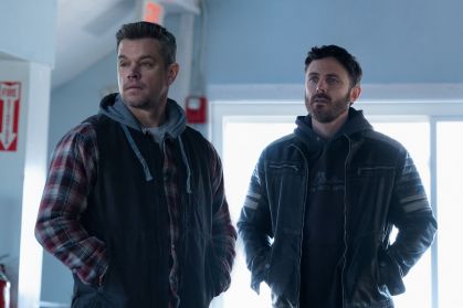 Matt Damon e Casey Affleck em "The Investigators"("Os Provocadores")