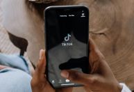 TikTok aponta 8 características comuns a diferentes gerações de usuários