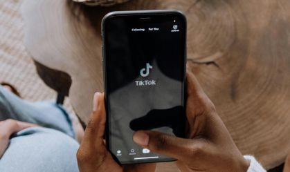 Com possível bloqueio do Tiktok nos EUA, rede social chinesa atrai usuários; entenda