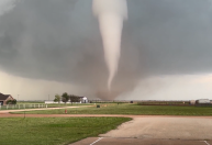 Vídeo: Tornado atinge cidade no Texas; casas ficaram destruídas