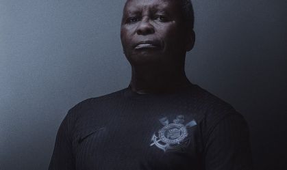Corinthians lança nova camisa em apoio à causa antirracista; veja fotos