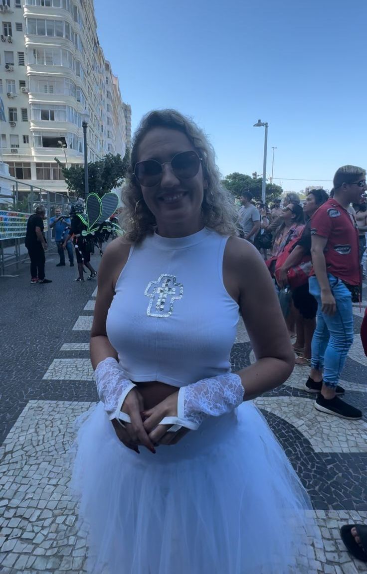Gê Oliveira chegou às 8h na porta do Copacabana Palace para ver Madonna / Giovanna Bronze/CNN Brasil