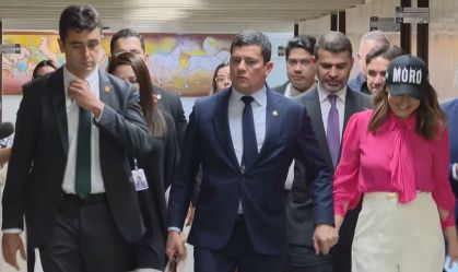 Senador Sergio Moro e deputada Rosângela Moro após o julgamento no TSE