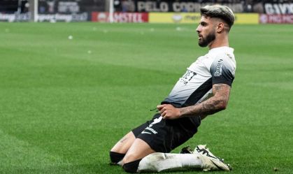 Atacante promete dar a vida pelo Timão e se declara à Fiel: "Jogo por vocês"