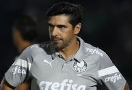 Jogador do Palmeiras revela bastidores de proposta do River e conversa com Abel