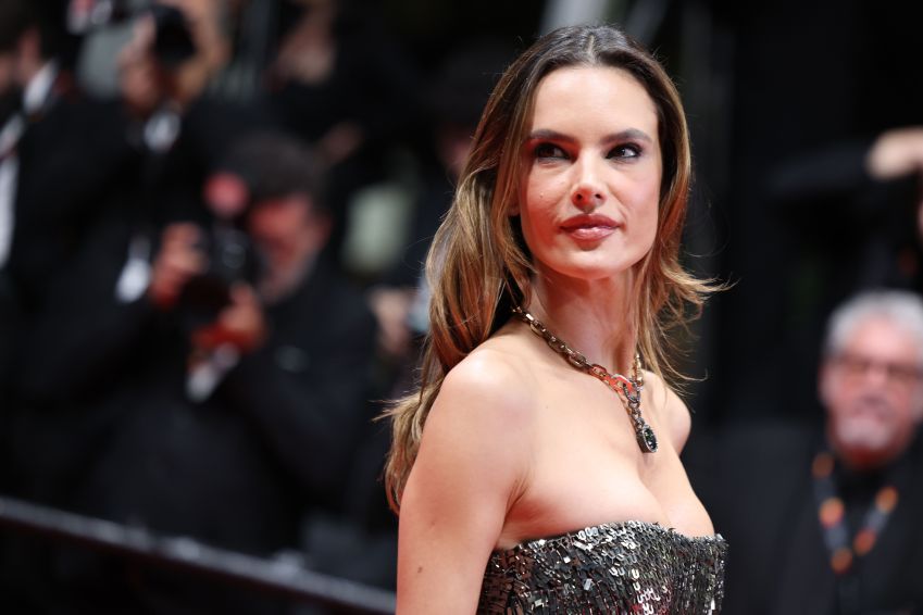 Alessandra Ambrosio no Festival de Cannes, na França / Pascal Le Segretain/Getty Images