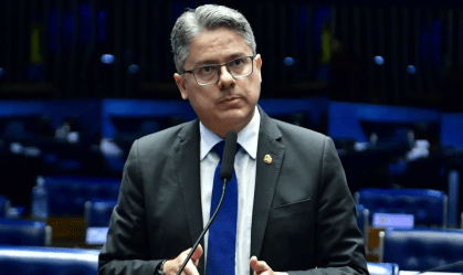 Senador apresenta PEC para regime fiscal extraordinário