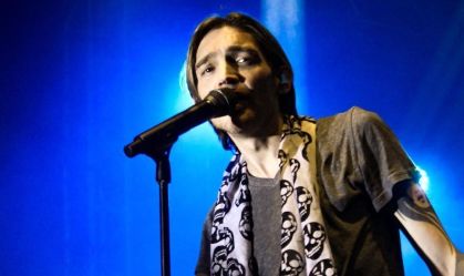 Vocalista do The Calling fala sobre assalto no Brasil e diagnóstico de Parkinson
