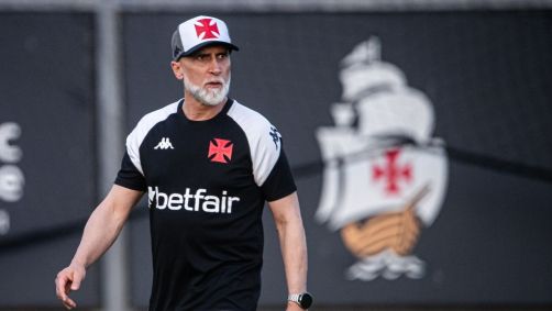 Álvaro Pacheco durante treino do Vasco