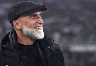 Conheça Álvaro Pacheco, técnico alvo do Vasco, e veja sua formação favorita