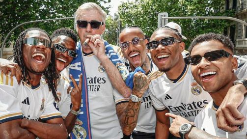 Ancelotti e jogadores em festa do Real Madrid
