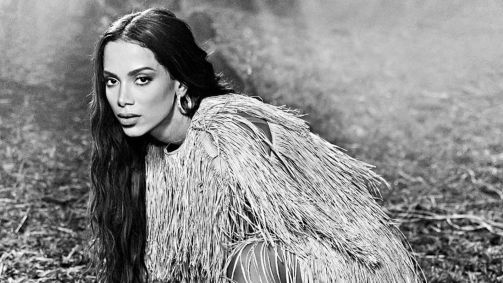 Anitta faz desabafo após lançamento de clipe