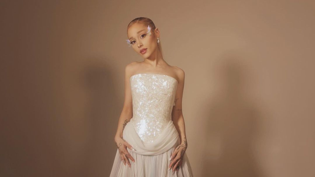 ariana-grande_a56cd7