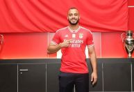 Cruzeiro faz consulta e mira contratação de Arthur Cabral, do Benfica