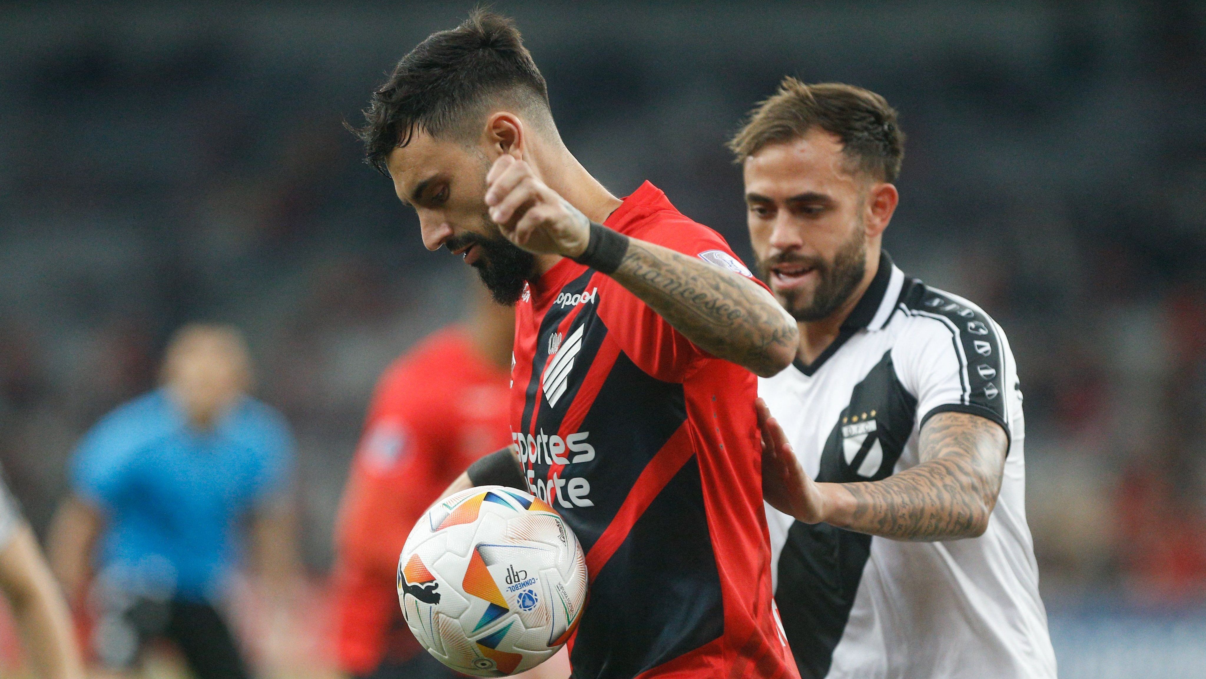 Lance de Athletico-PR x Danubio pela Sul-Americana