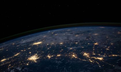 Primeiro satélite de madeira do mundo é lançado ao espaço