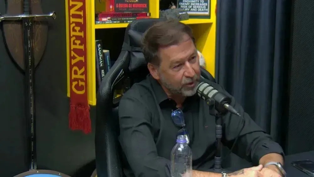 Augusto Melo em entrevista ao influenciador Cross