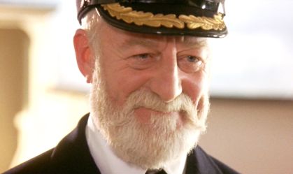 Morre Bernard Hill, ator de "Titanic" e "O Senhor dos Anéis", aos 79 anos
