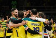 Brasil tem atuação segura e vence Sérvia pela Liga das Nações de Vôlei