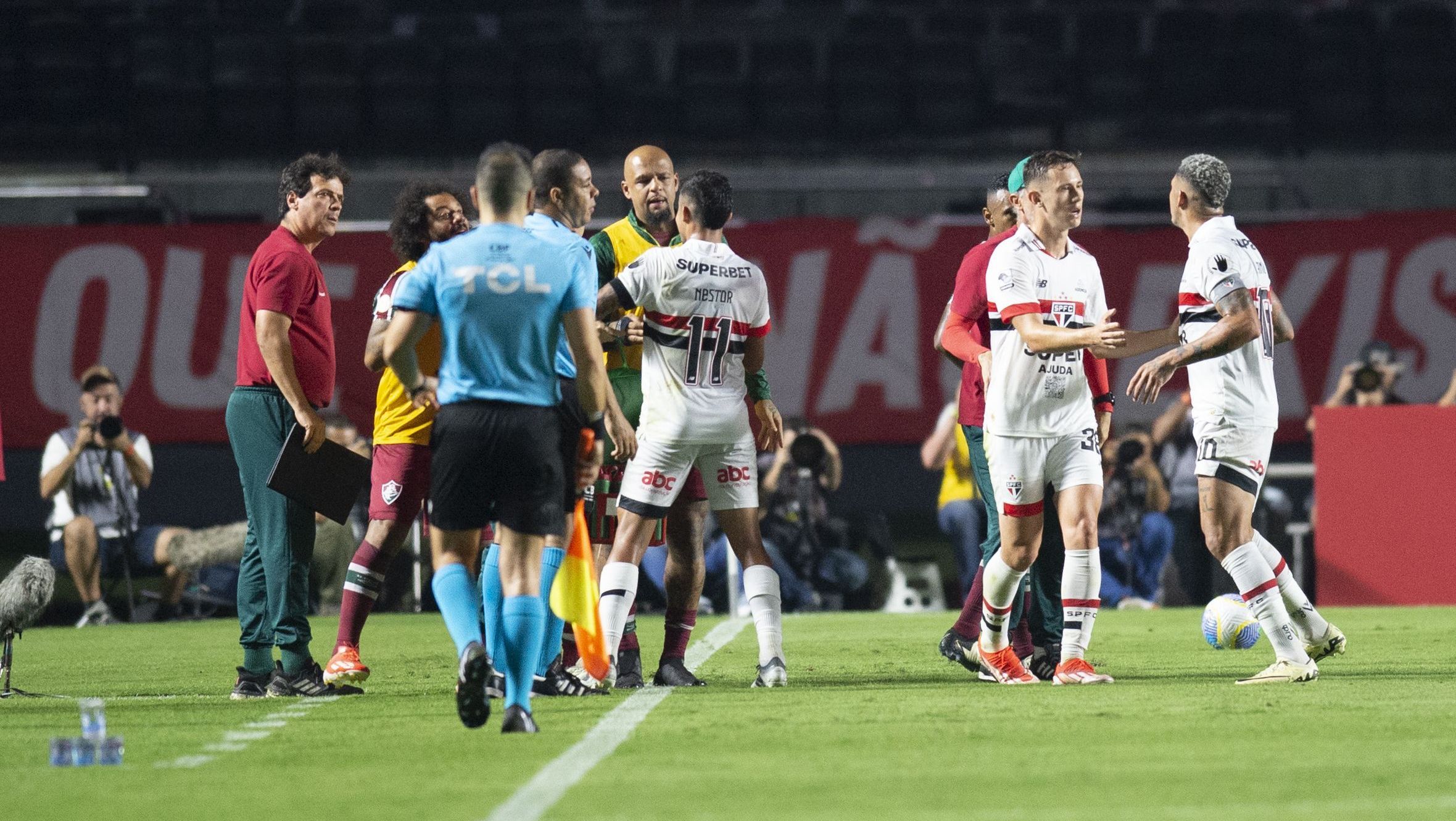 Fernando Diniz e Luciano brigam em São Paulo x Fluminense