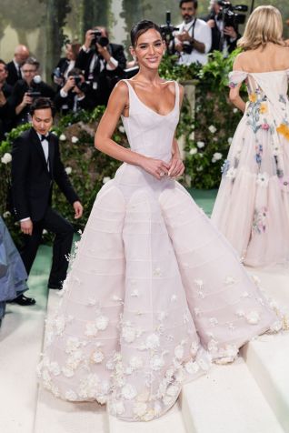 Bruna Marquezine no Met Gala 2024, em Nova York / Gotham/Getty Images