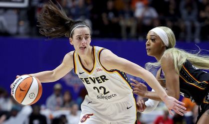 Caitlin Clark foi a escolha número 1 do draft na WNBA