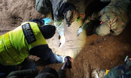 Esqueletos humanos sem mãos e pés são encontrados em antiga base militar nazista