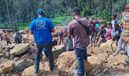 Mais de 2 mil podem estar soterrados em deslizamento na Papua-Nova Guiné