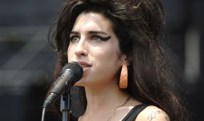 Amy Winehouse era musa do delineado bold